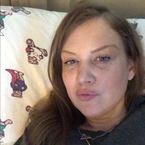 Meet your Posher, Leslie